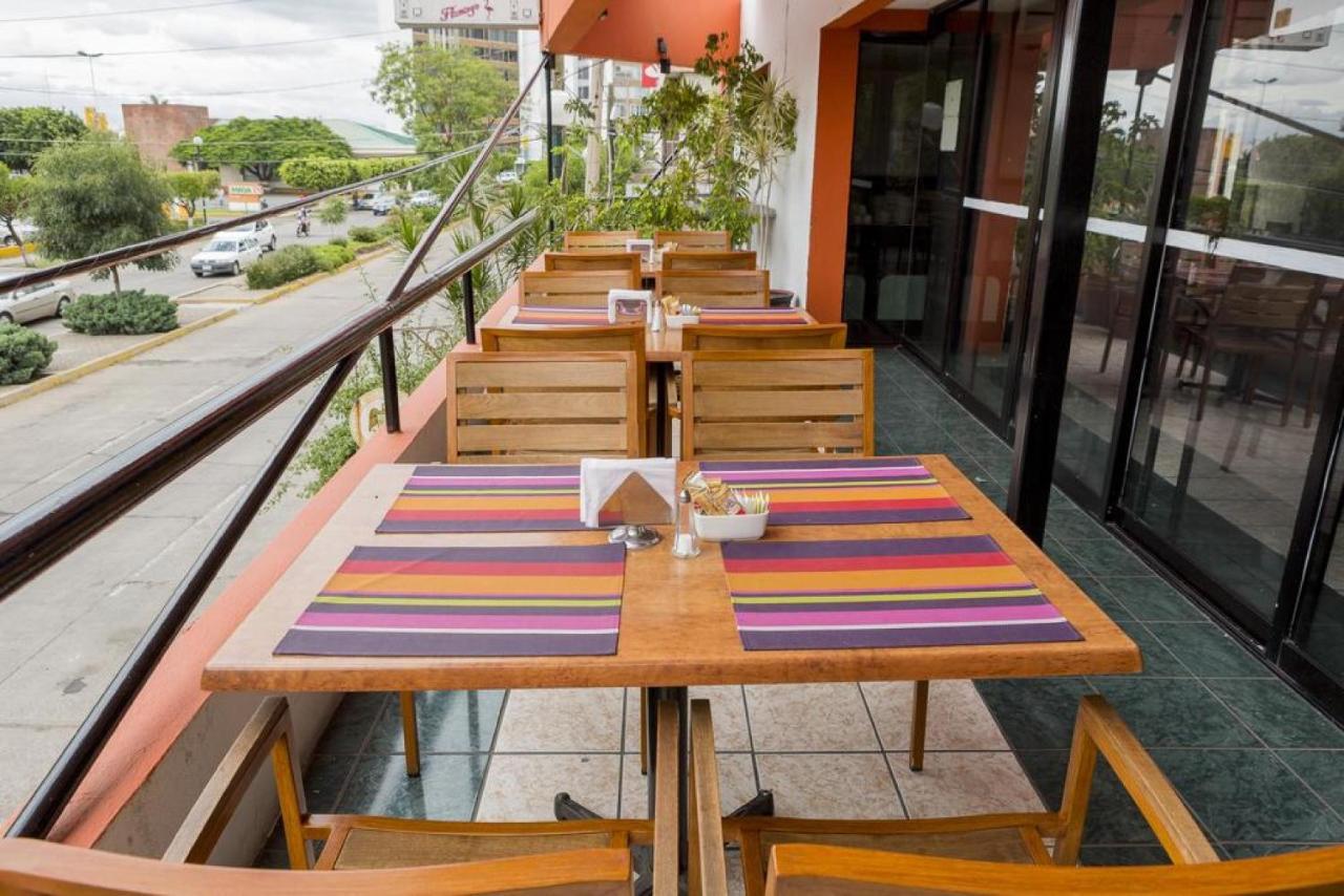 Hotel Flamingo איראפואטו מראה חיצוני תמונה