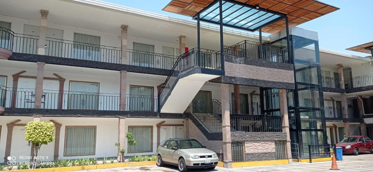 Hotel Flamingo איראפואטו מראה חיצוני תמונה