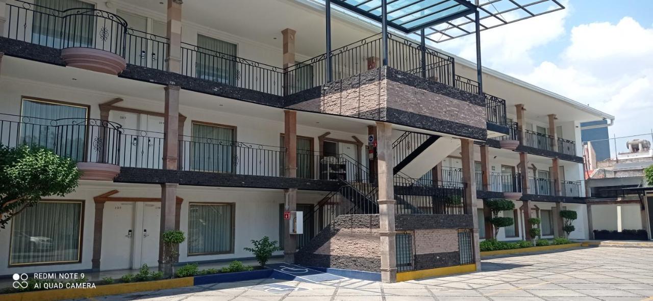 Hotel Flamingo איראפואטו מראה חיצוני תמונה