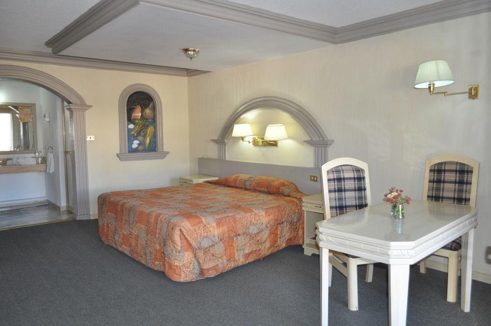 Hotel Flamingo איראפואטו מראה חיצוני תמונה
