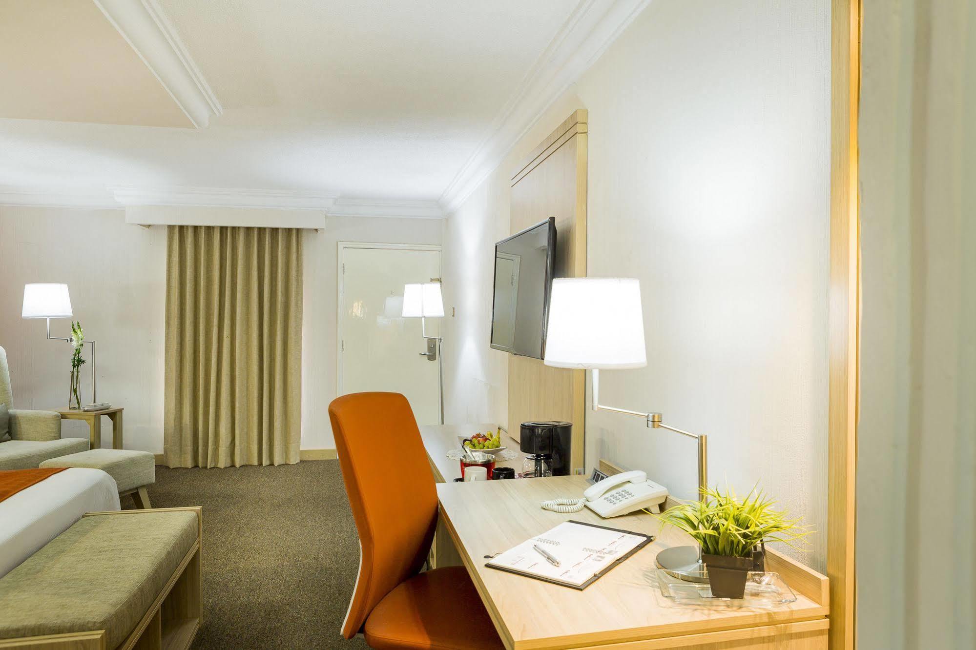 Hotel Flamingo איראפואטו מראה חיצוני תמונה