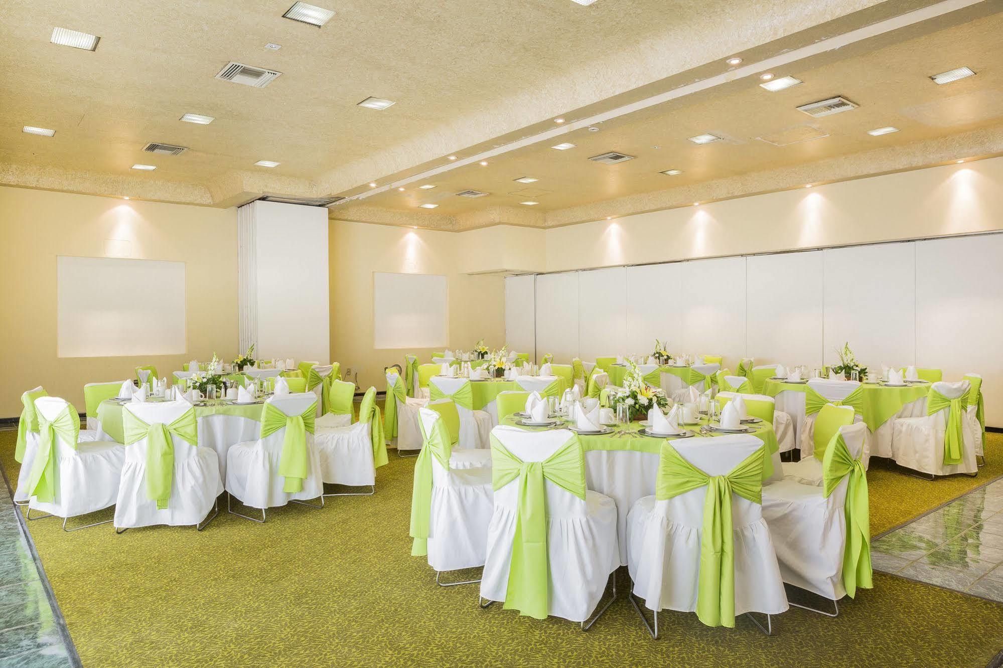 Hotel Flamingo איראפואטו מראה חיצוני תמונה