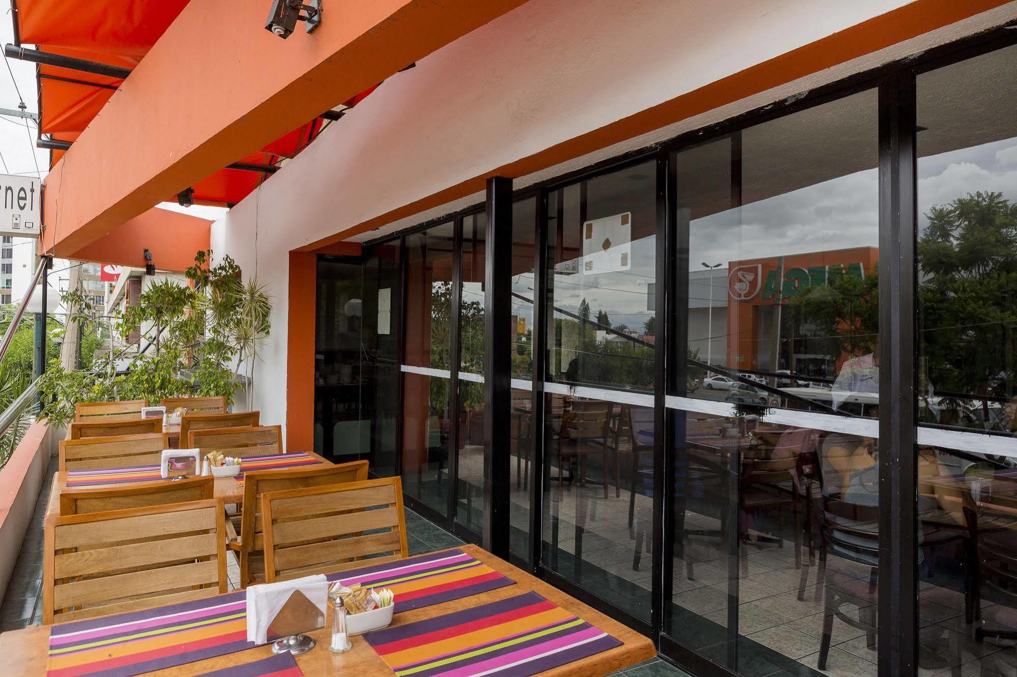 Hotel Flamingo איראפואטו מראה חיצוני תמונה